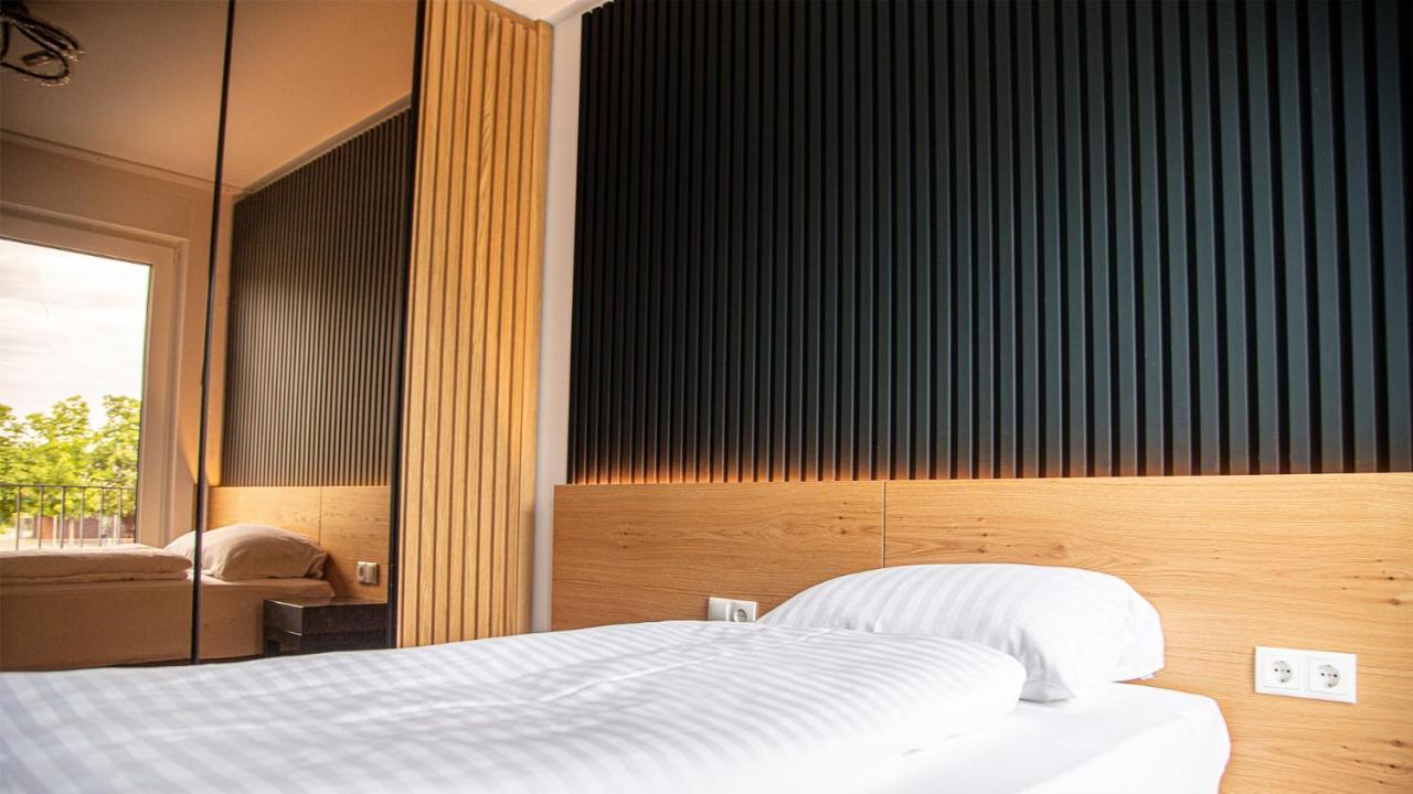 Rheinapart Hotel Und Boardinghouse Bornheim  Εξωτερικό φωτογραφία