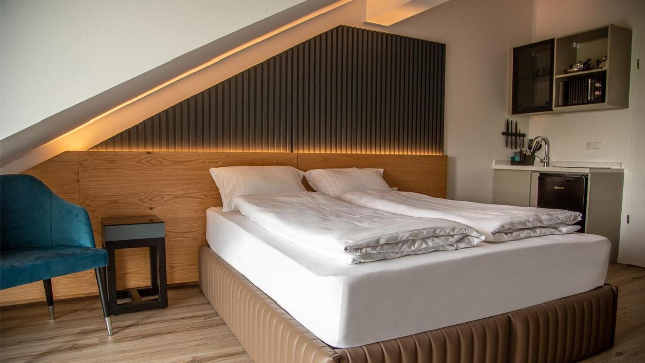 Rheinapart Hotel Und Boardinghouse Bornheim  Εξωτερικό φωτογραφία